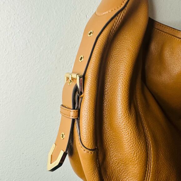 MICHAEL KORS Julia Medium Leather Acorn Tan Shoulder Handbag Purse - Picture 13 of 14
